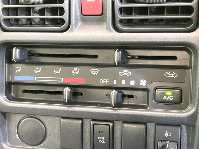 �����~�������Ă��S�Ȃɉ��K�ȋ󒲂�͂��Ă����A�_�C�������G�A�R���𑕔���