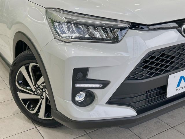 �y�V�[�P���V�����^�[�������v�t��LED�w�b�h���C�g�z�l�C�́w�����E�B���J�[�x�t����LED�w�b�h���C�g�𑕔��􍂋����͂������A�_�����͑��݊������Ղ�ő��Ԃ�����F������₷�����S�ł��B