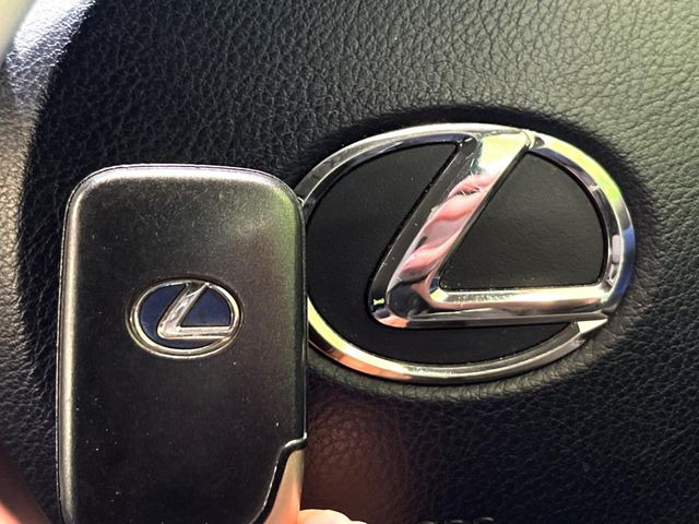 �y�X�}�[�g�L�[�z�J�o����|�P�b�g�ɓ��ꂽ�܂܂ł��h�A�̎{���E�������\�ȃX�}�[�g�L�[�𑕔��B�G���W���̃I���E�I�t�����J�M�����o���K�v����������Ƃ��Ă��֗��ł���