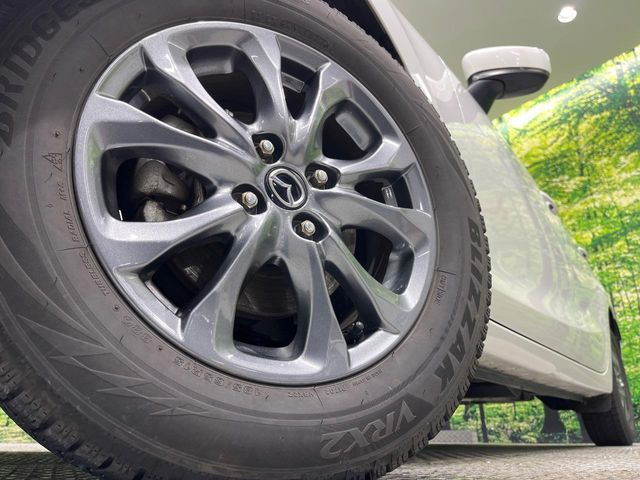 �y����15�C���`�A���~�z�C�[���z�O�ςɃ}�b�`���������A���~�z�C�[���𑕒����Ă���܂��B�e��ЊO�A���~�z�C�[����A�X�^�b�h���X�^�C�����戵�����Ă���܂��B���񂲑��k����������