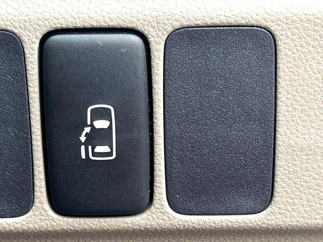 �y�p���[�X���C�h�h�A�z�X�}�[�g�L�[��^�]�Ȃ̃X�C�b�`�ŃX���C�h�h�A�̊J���\���d��������͂����ăh�A���J����K�v�������A���������q�l�ł��A�d���ו��������Ă��鎞�����N�ɊJ���߂ł��܂���