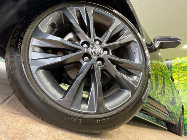 �y����17�C���`�A���~�z�C�[���z�O�ςɃ}�b�`���������A���~�z�C�[���𑕒����Ă���܂��B�e��ЊO�A���~�z�C�[����A�X�^�b�h���X�^�C�����戵�����Ă���܂��B���񂲑��k������