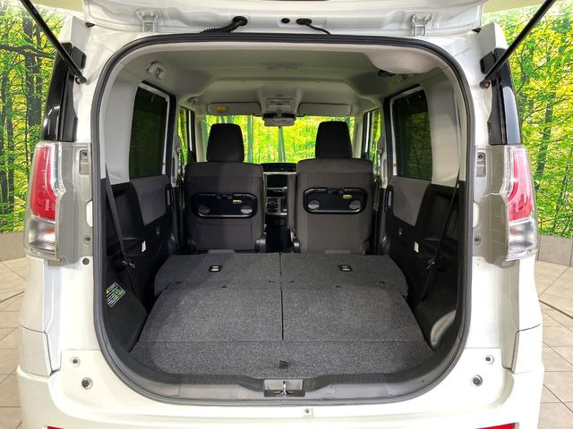 ���i�̂���������ʋ΁A���}���ɏ\���ȉ׎��X�y�[�X���m�ۂ��Ă���܂��B�Z�J���h�V�[�g��|���ƁA�傫�ȉו��̐ύڂ��\�ł���