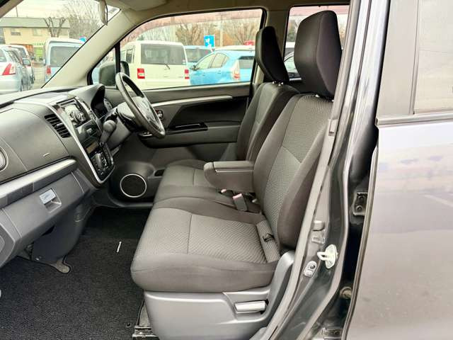 ���������ԑ����W�����ł�!���̋@��ɐ��񂲗��X������!