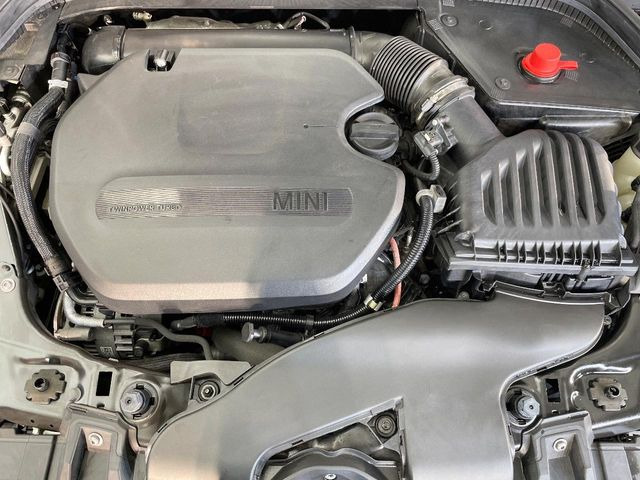 �����X�ł́A�e���[�J�[�̐�p�f�f�e�X�^�[�𓱓��B���Ǝ��i�����e�N�j�J���X�^�b�t���풓���Ă���܂��̂ŁA������̍ۂɂ����S���Ă����p���������܂��B