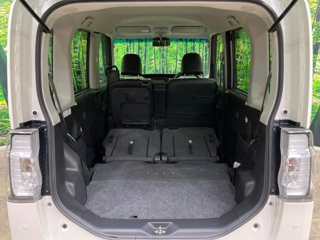 ���i�̂���������ʋ΁A���}���ɏ\���ȉ׎��X�y�[�X���m�ۂ��Ă���܂��B�Z�J���h�V�[�g��|���ƁA�傫�ȉו��̐ύڂ��\�ł���