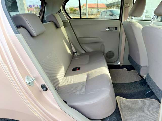 ���X�͍s�c�����R���̊��ˌ����_�̋߂��ɓX�܂��������܂��B���Ԃł��A�N�Z�X���₷���ꏊ�Ɍ�����܂��B�d�Ԃł��z���̍ۂ��Ŋ���JR���������w�܂ł��}���ɎQ��܂��B���C�y�ɂ��₢���킹������!