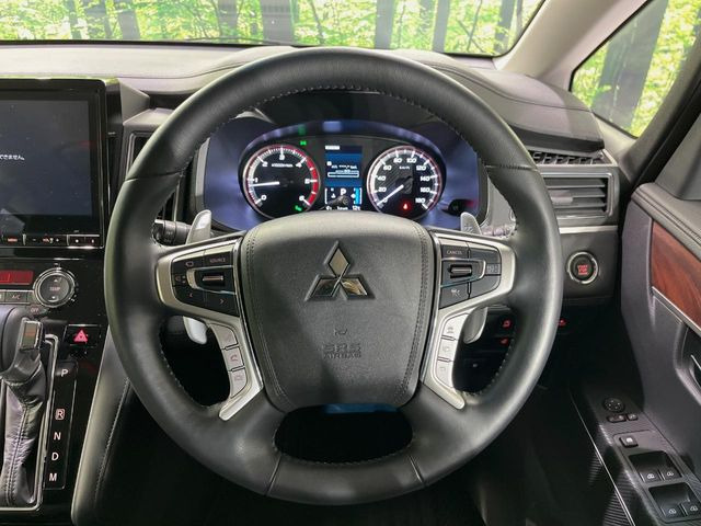 �y�����v�����X�e�A�����O�z�㎿�Ȋv���g�p���邱�ƂŁA��ɂ����������݂ƂĂ��^�]���₷���n���h���ł���