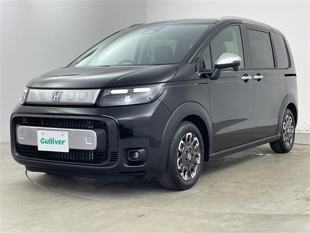 フリード1.5 e:HEV クロスター