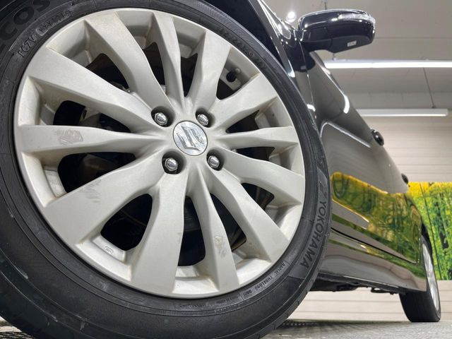 �y�����A���~�z�C�[���z�O�ςɃ}�b�`���������A���~�z�C�[���𑕒����Ă���܂��B�e��ЊO�A���~�z�C�[����A�X�^�b�h���X�^�C�����戵�����Ă���܂��B���񂲑��k����������