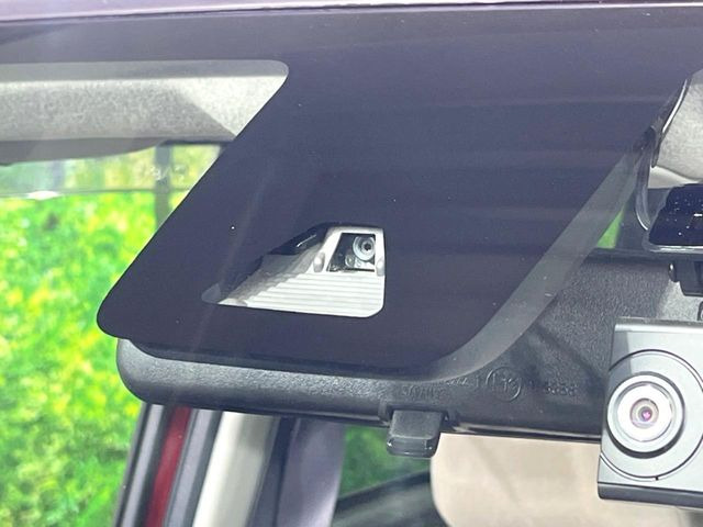 �y�X�}�[�g�A�V�X�g�z���s���ɑO���̎ԗ�����F�����A�Փ˂������Ȏ��͌x��ƃu���[�L�ŏՓˉ���Ɣ�Q�y�����A�V�X�g�B�����S�Ƀh���C�u�����y���݂��������܂��B