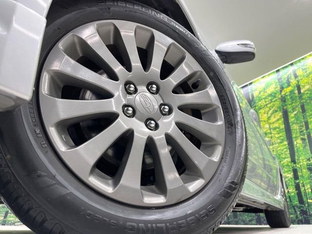 �y����16�C���`�A���~�z�C�[���z�O�ςɃ}�b�`���������A���~�z�C�[���𑕒����Ă���܂��B�e��ЊO�A���~�z�C�[����A�X�^�b�h���X�^�C�����戵�����Ă���܂��B���񂲑��k����������