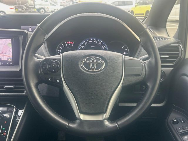 �y�����v�����X�e�A�����O�z�㎿�Ȋv���g�p���邱�ƂŁA��ɂ����������݂ƂĂ��^�]���₷���n���h���ł���