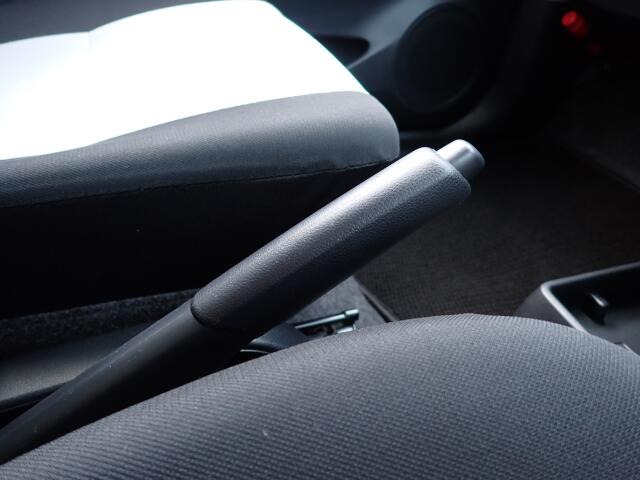 �e�푀��X�C�b�`������̊m�F���[�ԑO�ɓ_�������Ē����܂��B