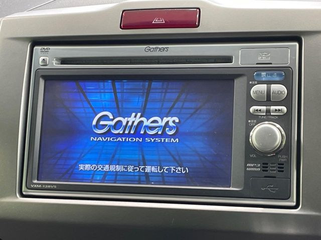 �y�����i�r�z�l�C�̏����i�r�𑕔����Ă���܂��B�i�r�̎g���₷���͂������A�I�[�f�B�I�@�\���[��!�L�����v�◷�s�͂������A�ʋ΂┃�����ȂǕ��i�̃h���C�u���y�����Ȃ�͂���