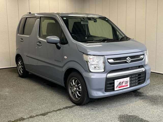 ���ʎԂ́u�T�[�r�X�J�[�G���Y �{�X�v�A�y�����Ԃ́u�T�[�r�X�J�[�G���Y �����X�v���炨�T�������܂��B