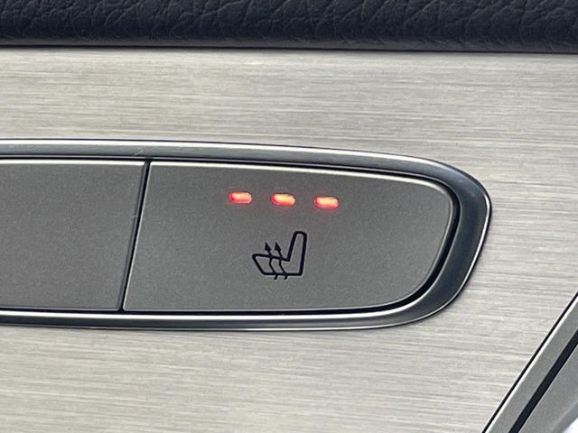 ���S�ȃV�[�g�q�[�^�[:���������ӂ�郌�U�[�V�[�g�ɁA�O�ȁE��ȂɃV�[�g�q�[�^�[�𓋍ڂ��Ă���܂��B