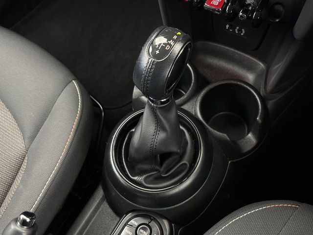 ��MT���[�h�t��AT:�ʏ�͎����ł����Ȃ���ϑ�(�M�A�`�F���W)���h���C�o�[�̑���ɂ���ĈӐ}�I�ɕς�����V�X�e���ł��B����w���i�̃h���C�u�����y���݂��������܂�!