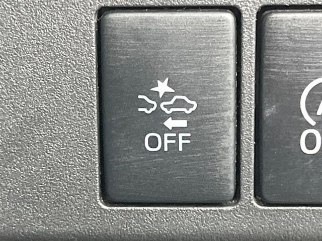 �y�X�}�[�g�A�V�X�g�z���s���ɑO���̎ԗ�����F�����A�Փ˂������Ȏ��͌x��ƃu���[�L�ŏՓˉ���Ɣ�Q�y�����A�V�X�g�B�����S�Ƀh���C�u�����y���݂��������܂��B