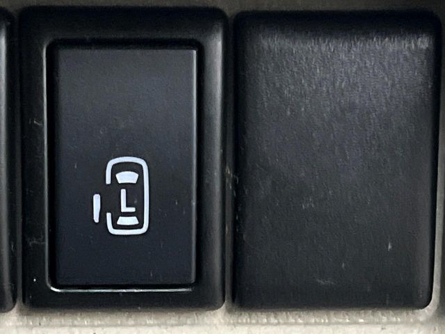 �y�p���[�X���C�h�h�A�z�X�}�[�g�L�[��^�]�Ȃ̃X�C�b�`�ŃX���C�h�h�A�̊J���\���d��������͂����ăh�A���J����K�v�������A���������q�l�ł��A�d���ו��������Ă��鎞�����N�ɊJ���߂ł��܂���