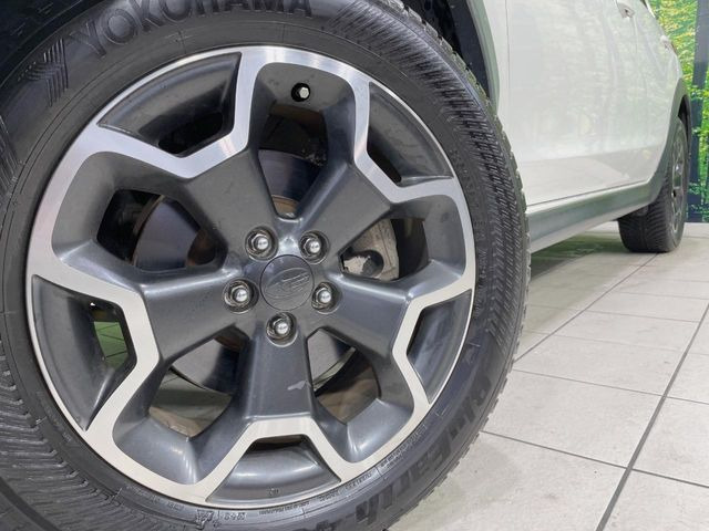 �y����17�C���`�A���~�z�C�[���z�O�ςɃ}�b�`���������A���~�z�C�[���𑕒����Ă���܂��B�e��ЊO�A���~�z�C�[����A�X�^�b�h���X�^�C�����戵�����Ă���܂��B���񂲑��k����������