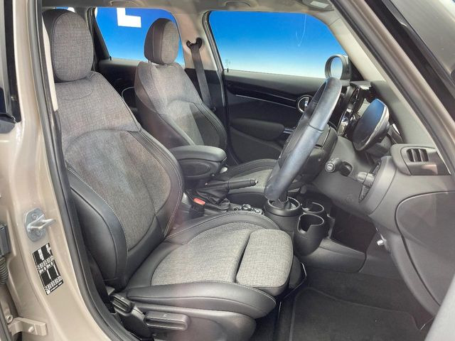 ���V�[�g�̎g�p��:�j��E�ւ�������Ȃ��A�����̒ʂ肫�ꂢ�ȏ�Ԃ��ێ����Ă���܂��B�܂��A�����N���[�j���O�E�R�[�e�B���O�����p�����������܂��B