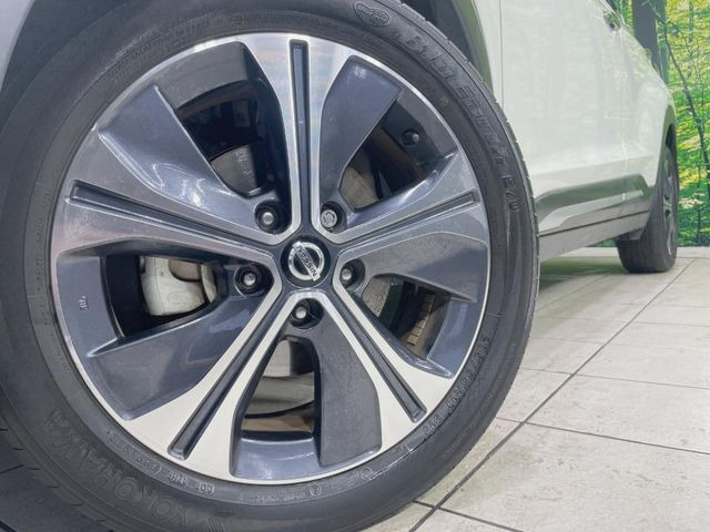 �y����17�C���`�A���~�z�C�[���z�O�ςɃ}�b�`���������A���~�z�C�[���𑕒����Ă���܂��B�e��ЊO�A���~�z�C�[����A�X�^�b�h���X�^�C�����戵�����Ă���܂��B���񂲑��k����������