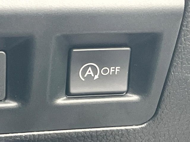 �y�A�C�h�����O�X�g�b�v�z�ԐM����a�؂Œ�Ԃ����ۂɃG���W�����~���A���ʂȔR���̏����}���܂��B�R��������ی�ɂȂ���@�\��G���W���̓u���[�L�𗣂��΍Ďn�����܂��B