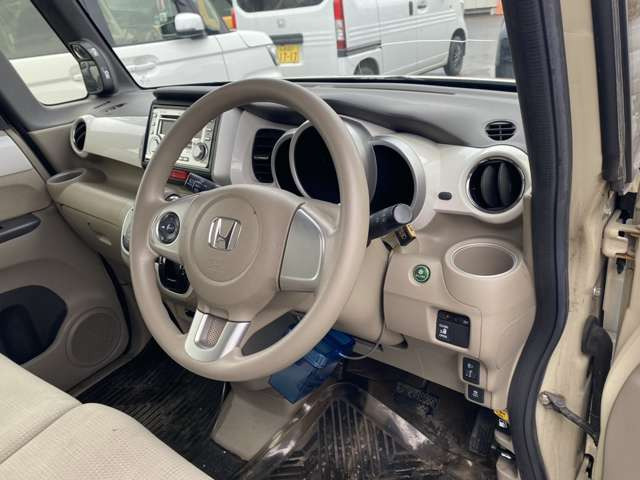 ���X�͎Ԃ̕i���Ɏ��M�������Ă��܂�!�Ȃ̂ŁA���܂��܂Ȋp�x����70���ȏ�̂��ʐ^�ڂ��Ă��܂��B