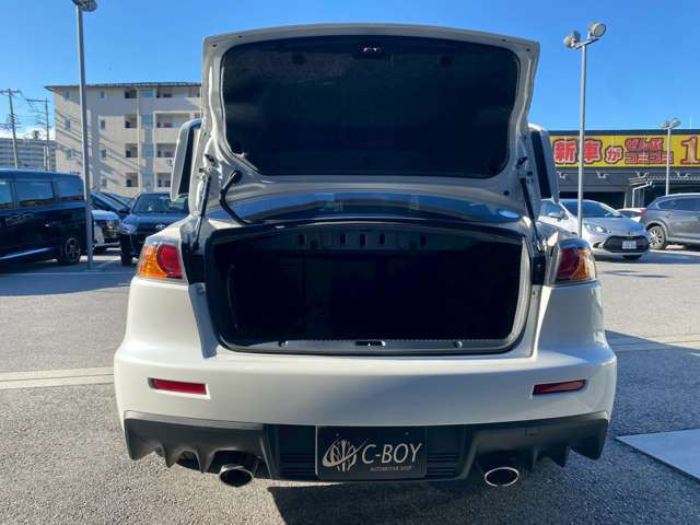 �F���C���^�[���炨�Ԃ�3���ƃA�N�Z�X�֗�!�߂��ɂ͗L���ό��n�̕F���������܂��̂ŁA�ό��ƍ��킹�Ă̂����X���ǂ��ł��ˁ􊈋C���鎩���̃X�^�b�t�����q�l�̂����X�����҂����Ă���܂�!