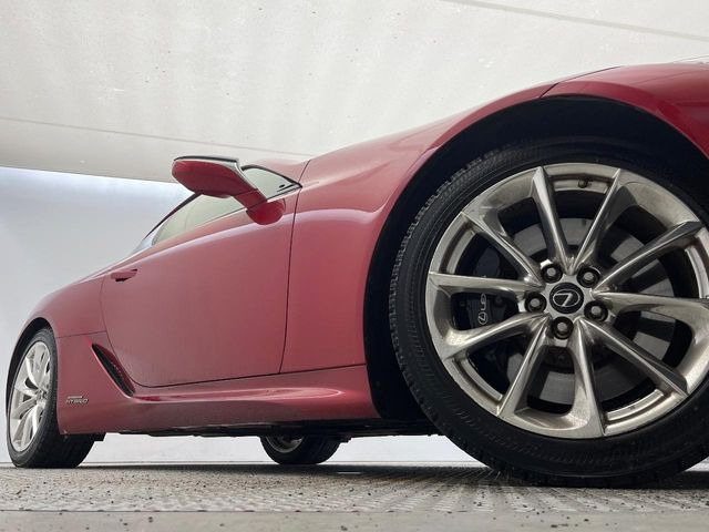 �y����20�C���`�A���~�z�C�[���z�O�ςɃ}�b�`���������A���~�z�C�[���𑕒����Ă���܂��B�e��ЊO�A���~�z�C�[����A�X�^�b�h���X�^�C�����戵�����Ă���܂��B���񂲑��k����������