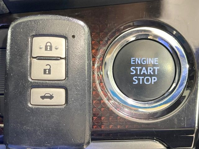 �y�X�}�[�g�L�[�z�J�o����|�P�b�g�ɓ��ꂽ�܂܂ł��h�A�̎{���E�������\�ȃX�}�[�g�L�[�𑕔��B�G���W���̃I���E�I�t�����J�M�����o���K�v����������Ƃ��Ă��֗��ł���