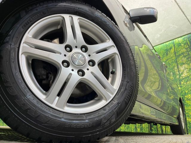 �y15�C���`�A���~�z�C�[���z�O�ςɃ}�b�`�����A���~�z�C�[���𑕒����Ă���܂��B�e��A���~�z�C�[����A�X�^�b�h���X�^�C�����戵�����Ă���܂��B���񂲑��k����������