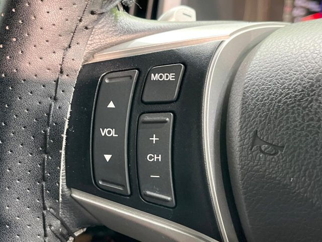 �y�X�e�A�����O�X�C�b�`�z�^�]���A�O������ڐ������炷���ƂȂ��A�I�[�f�B�I���̑��삪�\�ȕ֗��@�\!���S&���K�ȃh���C�u�����o���Ă���܂���