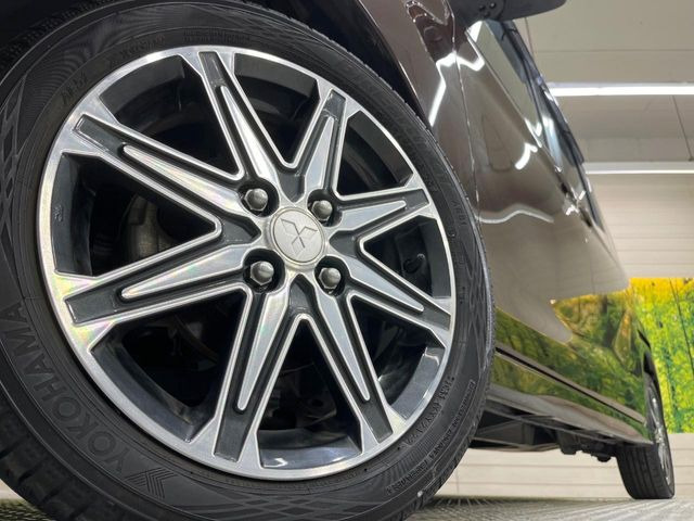 �y�����A���~�z�C�[���z�O�ςɃ}�b�`���������A���~�z�C�[���𑕒����Ă���܂��B�e��ЊO�A���~�z�C�[����A�X�^�b�h���X�^�C�����戵�����Ă���܂��B���񂲑��k����������