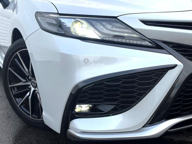 �yLED�w�b�h���C�g�z���V����ԑ��s�����ǍD�Ȏ��E���m�ۂ����S���ĉ^�]�ł��鍂�P�xLED�w�b�h���C�g�𑕔�!�_�����x�������A����d�͂��}�����Ă��܂��B