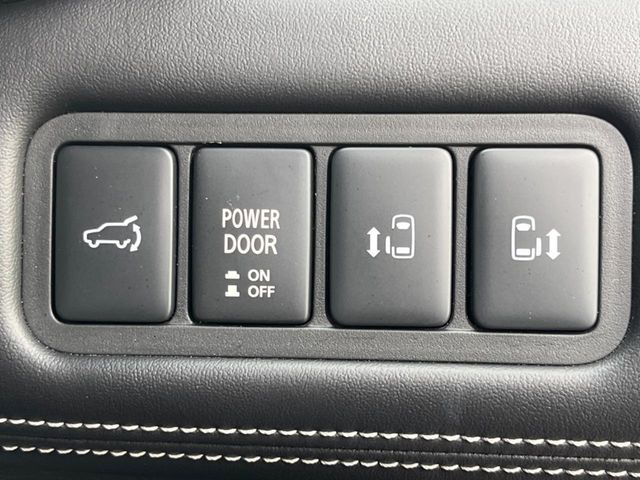 �y�����p���[�X���C�h�h�A�z�X�}�[�g�L�[��^�]�Ȃ̃X�C�b�`�Ō�ȗ����X���C�h�h�A�̊J���\���d��������͂����ăh�A���J����K�v�������A�����Ȃ��q�l�ł��ȒP�ɊJ���߂ł����K�ł���