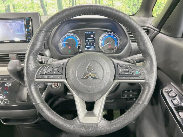 �y�����v�����X�e�A�����O�z�㎿�Ȋv���g�p���邱�ƂŁA��ɂ����������݂ƂĂ��^�]���₷���n���h���ł���