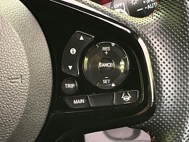 �y�A�_�v�e�B�u�N���[�Y�R���g���[���z�������H�ł̒��������s���y��!!�����ő��x��ۂN���[�Y�R���g���[�����A�Փˌy���V�X�e���ƘA�g���A�O���̎ԗ������m���ĎԊԂ�ۂ悤�ɑ��x���߂��Ă���܂�!!