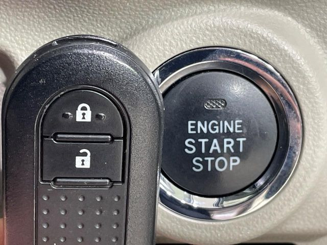 �y�X�}�[�g�L�[�z�J�o����|�P�b�g�ɓ��ꂽ�܂܂ł��h�A�̎{���E�������\�ȃX�}�[�g�L�[�𑕔��B�G���W���̃I���E�I�t�����J�M�����o���K�v����������Ƃ��Ă��֗��ł���