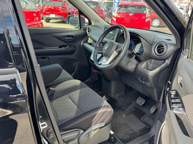 ���W����ɂ͍��i���̒��ÎԂ�V�Ԃ��������ł����W���䐔100��̑�^�W����֐��񂲗��X����������