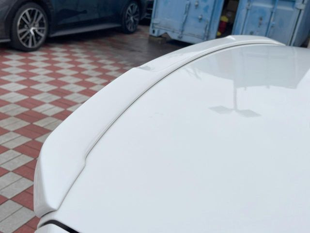 �y�����X�|�C���[�z�X�|�[�c�J�[�炵�����O�b�ƈ����������X�|�C���[�𑕒��􍂑����s���̃X�^�r���e�B(���s���萫)����ɖ𗧂��܂��B