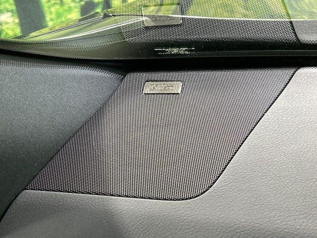 �y�}�[�N���r���\���T�E���h�V�X�e���z���[�J�[�I�v�V�����̍��i�ʃT�E���h�V�X�e���𓋍ځB��p�̃`���[�j���O���{���ꂽ�召�l�X�ȃX�s�[�J�[����ǎ��ȃT�E���h���t�ł��A�Տꊴ���ӂ�鉹����Ԃ����o���܂��B