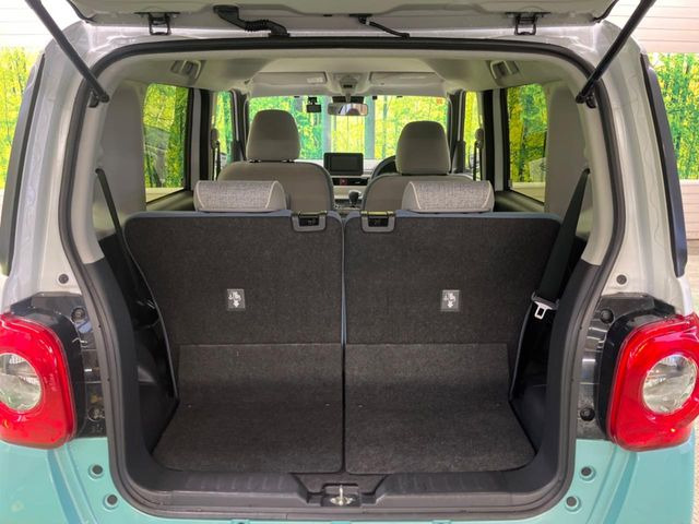 ���i�̂���������ʋ΁A���}���ɏ\���ȉ׎��X�y�[�X���m�ۂ��Ă���܂��B�Z�J���h�V�[�g��|���ƁA�傫�ȉו��̐ύڂ��\�ł���