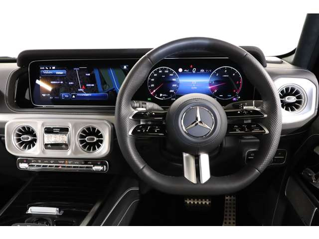 �C���e���A�͍ŐV����̑����\���B�����Ƒ��쐫�������A�������h���C�u�ł����ɂ����݌v�ł��B