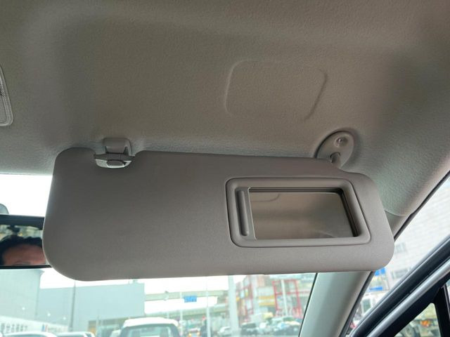 �y�o�j�e�B�~���[�z�T���o�C�U�[���ɐݒu���ꂽ�~���[�Őg�����Ȃ݃`�F�b�N!������Ƃ������C�N�����ɂ����􂵂܂���