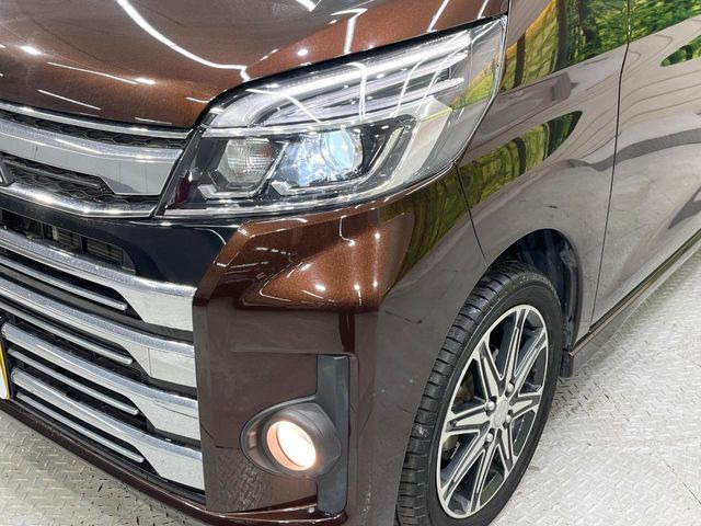 �yLED�w�b�h���C�g�z���V����ԑ��s�����ǍD�Ȏ��E���m�ۂ����S���ĉ^�]�ł��鍂�P�xLED�w�b�h���C�g�𑕔�!�_�����x�������A����d�͂��}�����Ă��܂��B