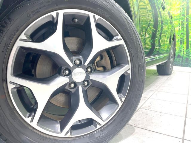 �y����18�C���`�A���~�z�C�[���z�O�ςɃ}�b�`���������A���~�z�C�[���𑕒����Ă���܂��B�e��ЊO�A���~�z�C�[����A�X�^�b�h���X�^�C�����戵�����Ă���܂��B���񂲑��k����������