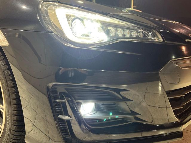 �yLED�w�b�h���C�g�z���V����ԑ��s�����ǍD�Ȏ��E���m�ۂ����S���ĉ^�]�ł��鍂�P�xLED�w�b�h���C�g�𑕔�!�_�����x�������A����d�͂��}�����Ă��܂��B