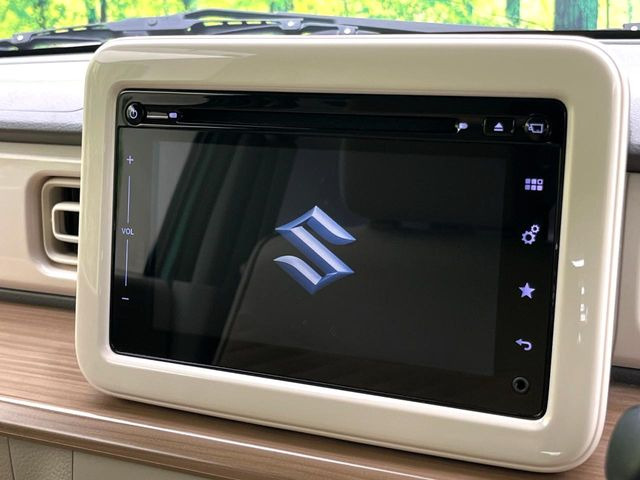 �y�����i�r�z�l�C�̏����i�r�𑕔����Ă���܂��B�i�r�̎g���₷���͂������A�I�[�f�B�I�@�\���[��!�L�����v�◷�s�͂������A�ʋ΂┃�����ȂǕ��i�̃h���C�u���y�����Ȃ�͂���